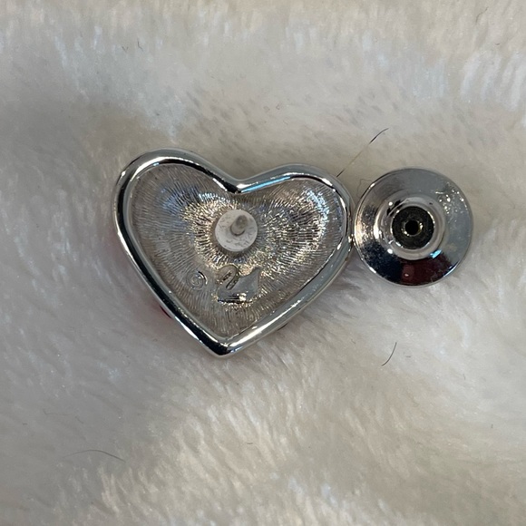 Swarovski Crystal Patriotic Heart Shaped American Flag Pin ๐บ๐ธ - Picture 8 of 11